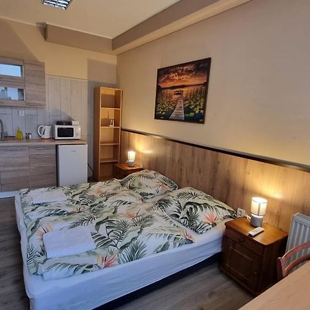Apartman 1 Hradna 9 Nove Zamky Luaran gambar